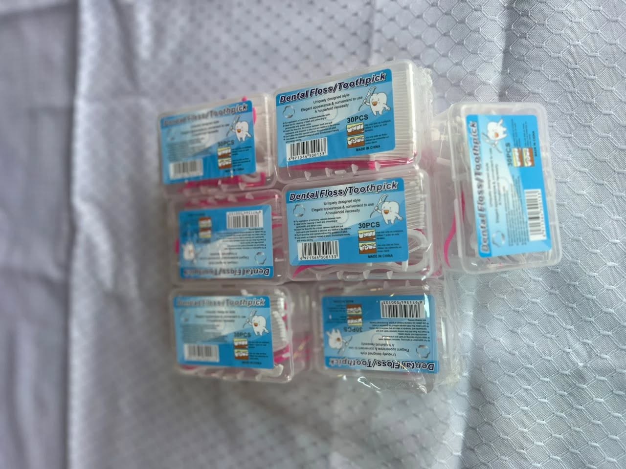 أدوات تنظيف الأسنان Dental Floss Picks
